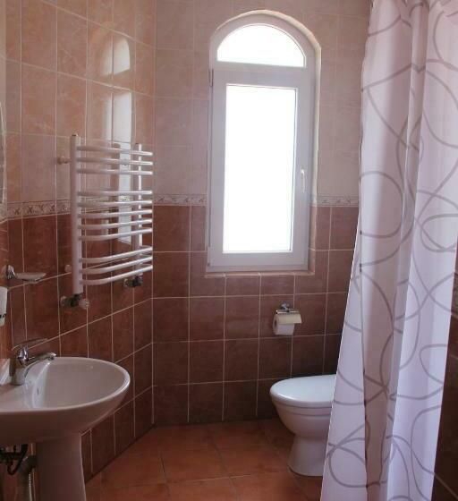 اتاق استاندارد سه نفره, Oksamit Resort