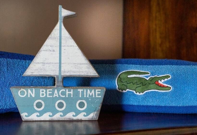 带特大床的标准间, Oasis Bluff Beach