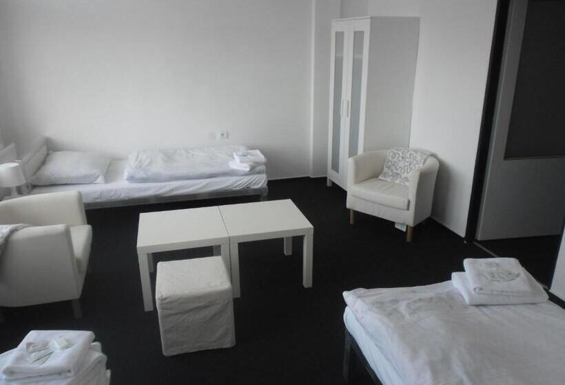 4인용 스탠다드 룸, Bike Hotel Měděnec