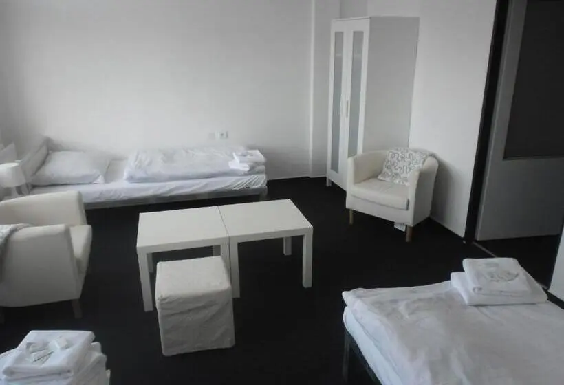 スタンダード４人部屋, Bike Hotel Měděnec