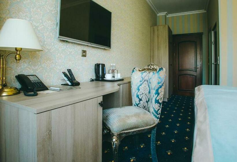 غرفة قياسية مزودة بجاكوزى, Resort&spa Kamelot