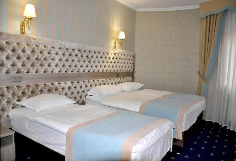 Classic Kolmen Hengen Huone, Resort&spa Kamelot