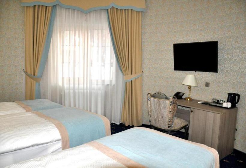 غرفة كلاسيكية ثلاثية, Resort&spa Kamelot