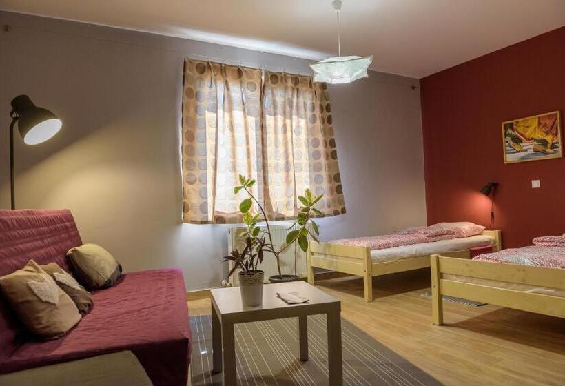 חדר סטנדרט לארבעה, Centru De Recreere Kentaur