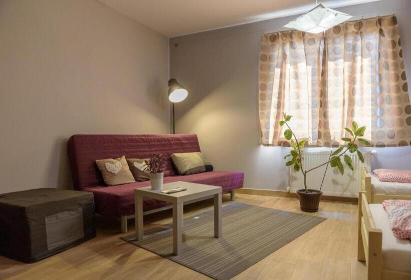 חדר סטנדרט לארבעה, Centru De Recreere Kentaur