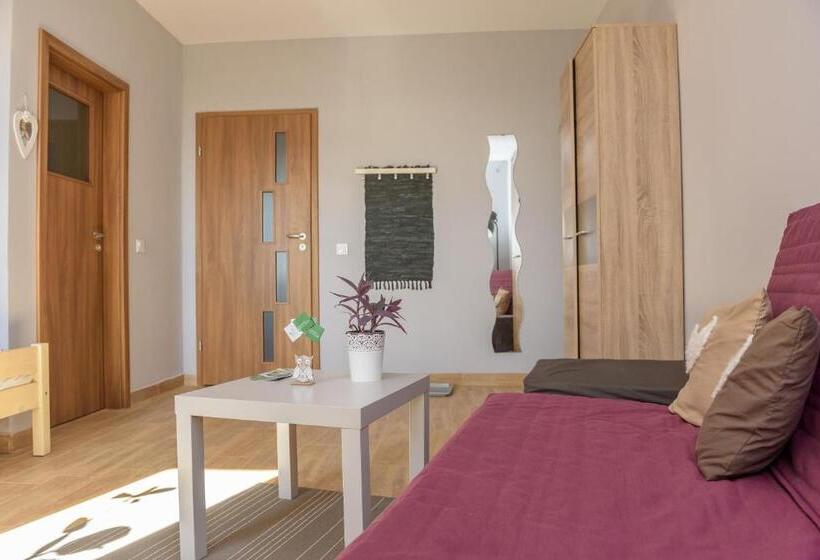 חדר סטנדרט לארבעה, Centru De Recreere Kentaur