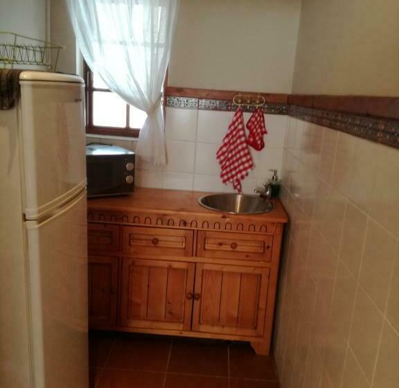Номер Стандарт Вид на Сад, Dekat Self Catering