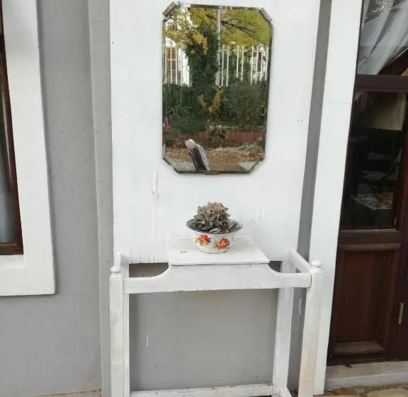 デラックスルーム, Dekat Self Catering