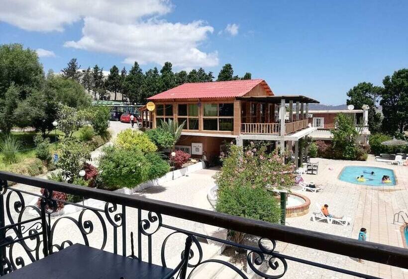 استودیو استاندارد با چشم‌انداز استخر, Résidence Nardina Golden