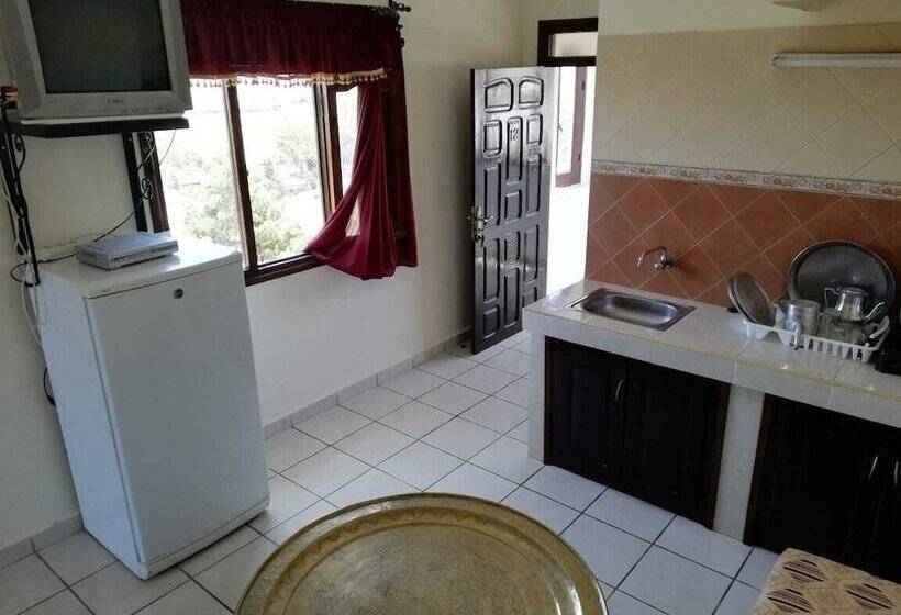 استودیو استاندارد با چشم‌انداز استخر, Résidence Nardina Golden