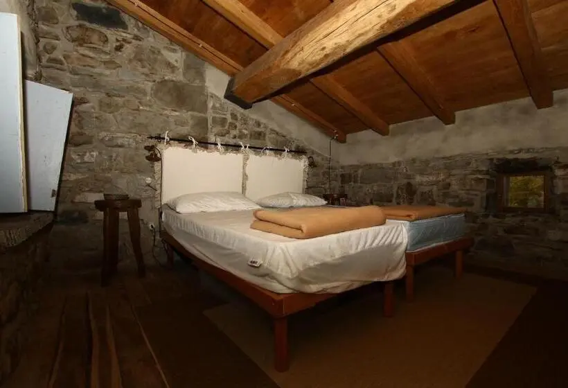 ファミリールーム, Agriturismo Mulino Marghen Restored Watermill Retreat Center