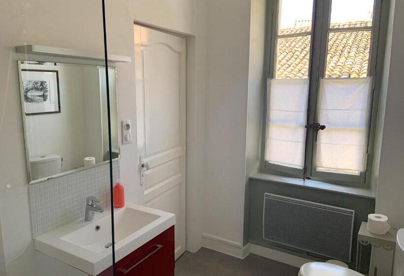 Номер Стандарт, La Souqueto