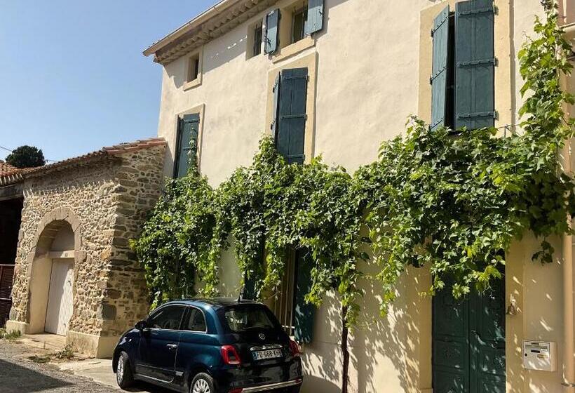 Номер Стандарт, La Souqueto