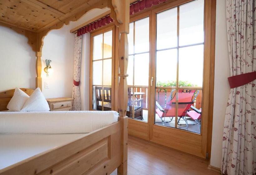 Номер Стандарт, Crusch Alba Sta Maria