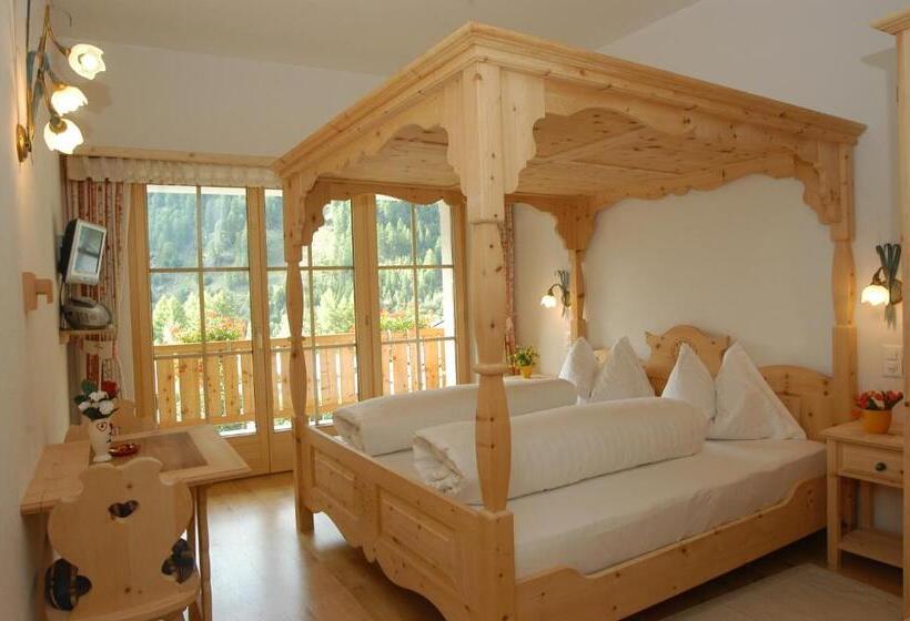 غرفة قياسية, Crusch Alba Sta Maria