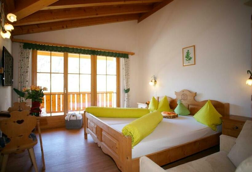 غرفة قياسية, Crusch Alba Sta Maria