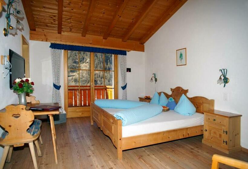 غرفة قياسية, Crusch Alba Sta Maria