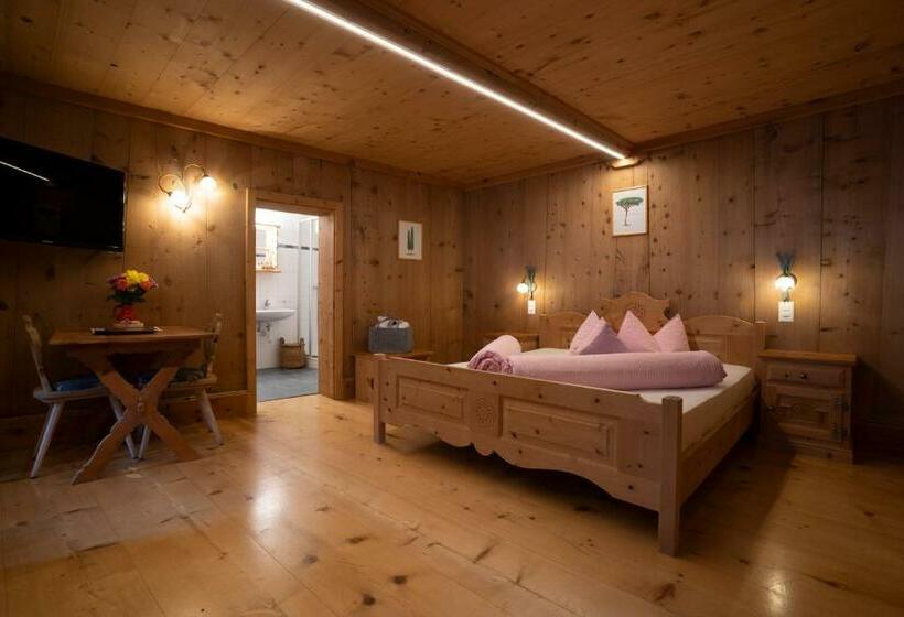 Номер Стандарт, Crusch Alba Sta Maria