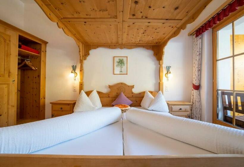 غرفة قياسية, Crusch Alba Sta Maria