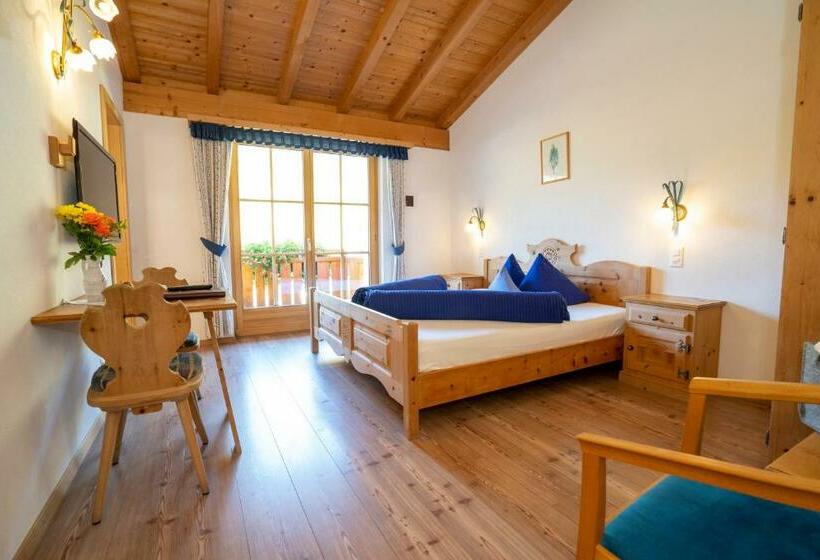 غرفة قياسية, Crusch Alba Sta Maria