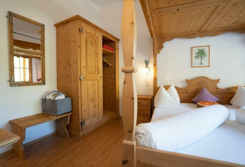 Номер Стандарт, Crusch Alba Sta Maria