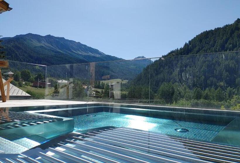 غرفة قياسية ثلاثية, Crusch Alba Sta Maria