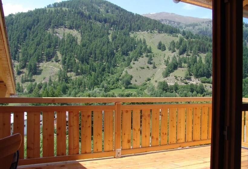 غرفة قياسية رباعية, Crusch Alba Sta Maria