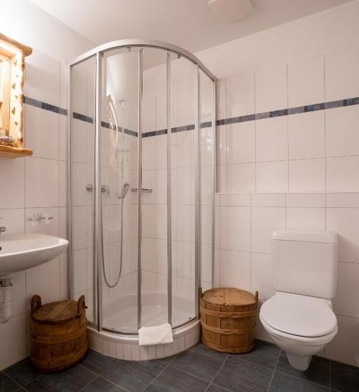 غرفة قياسية رباعية, Crusch Alba Sta Maria