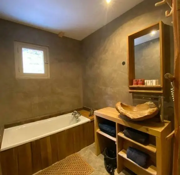 スタンダード4人部屋, Hôtel Green Ecolodge