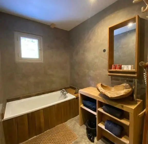 スタンダード4人部屋, Hôtel Green Ecolodge