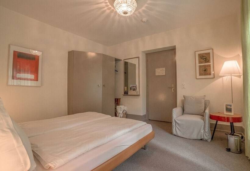 חדר סטנדרט נוף להרים, & Spa Blausee