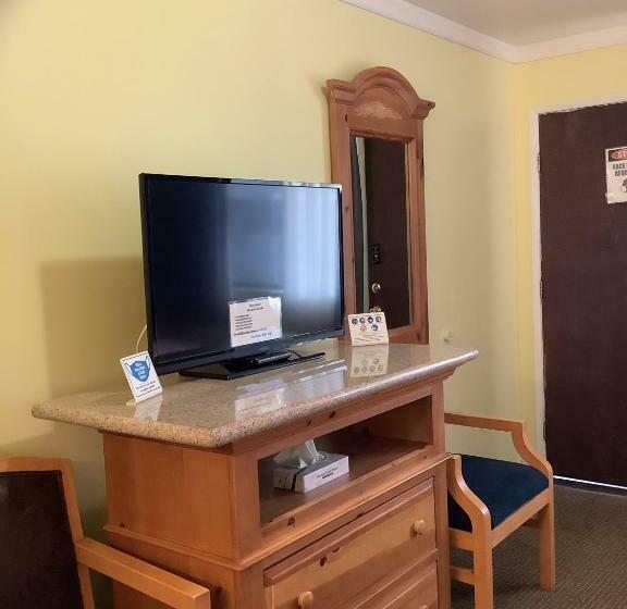 스탠다드 룸 더블 침대 2개, Independence Courthouse Motel