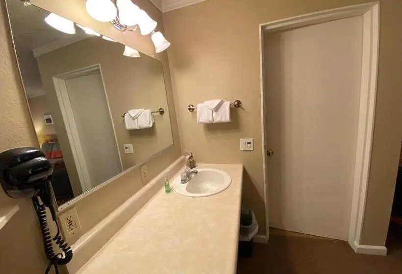 デラックスルーム, Independence Courthouse Motel