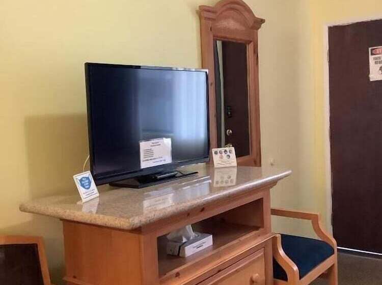 디럭스 룸, Independence Courthouse Motel