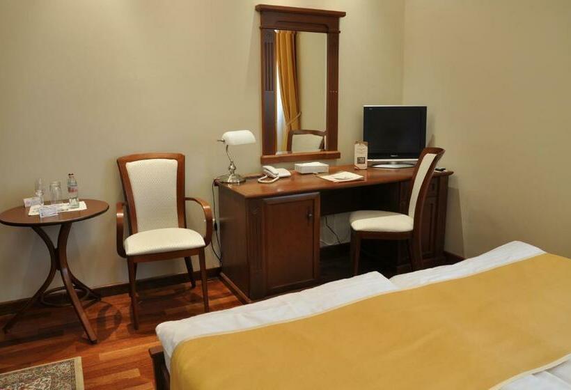 Номер бизнес-класса, Nimród Bioszálloda és Bioétterem