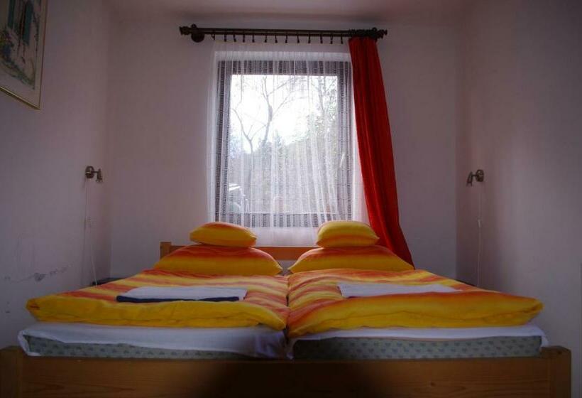 スタンダードルーム, Vadszőlő Szálló és Étterem Bakonybél