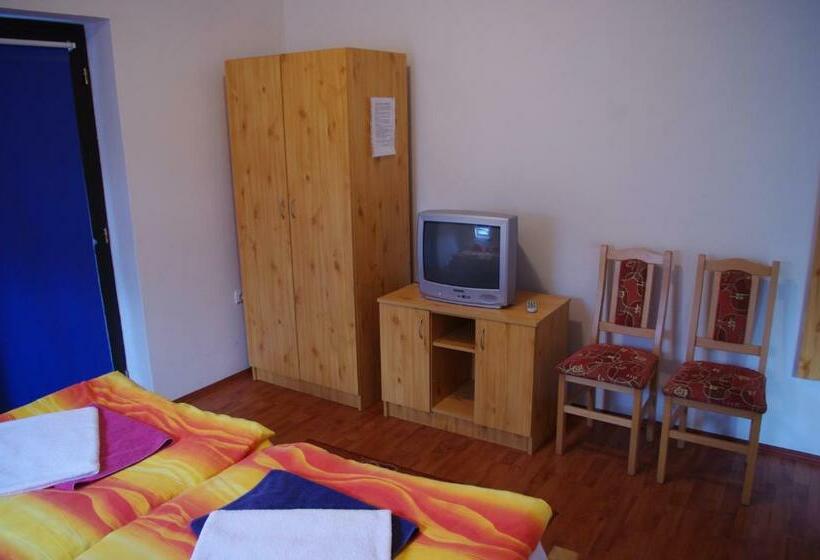 スタンダードルーム, Vadszőlő Szálló és Étterem Bakonybél