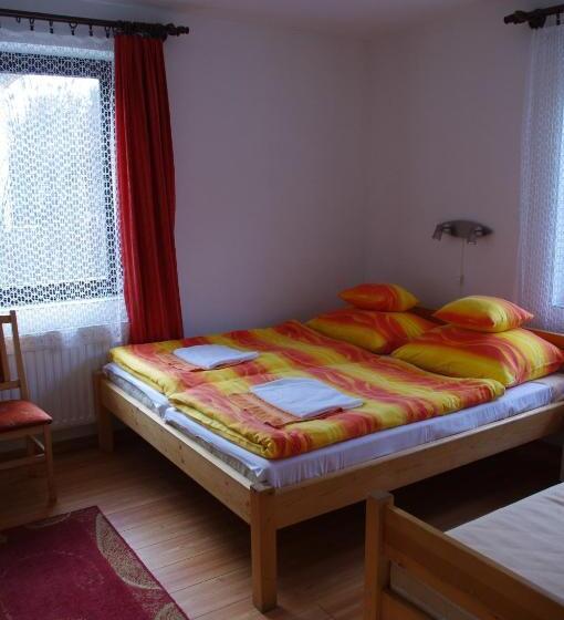 スタンダードトリプルルーム, Vadszőlő Szálló és Étterem Bakonybél