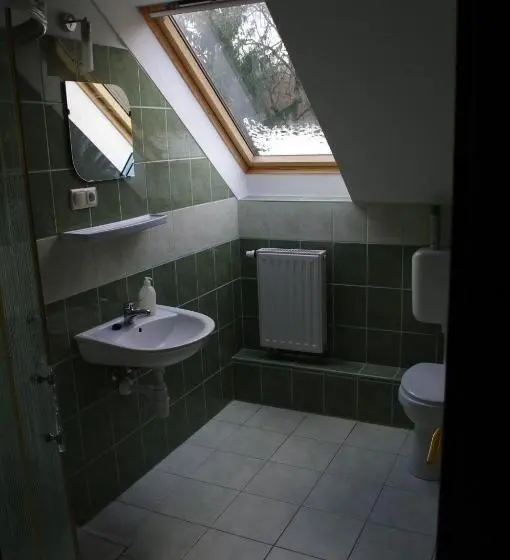ファミリールーム, Vadszőlő Szálló és Étterem Bakonybél