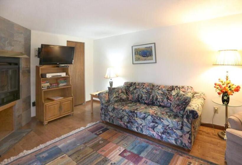 Suite with lake view, Sunny Point Resort Ltd