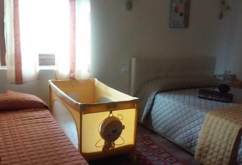 Номер Стандарт Трехместный, Cadorna Chalet