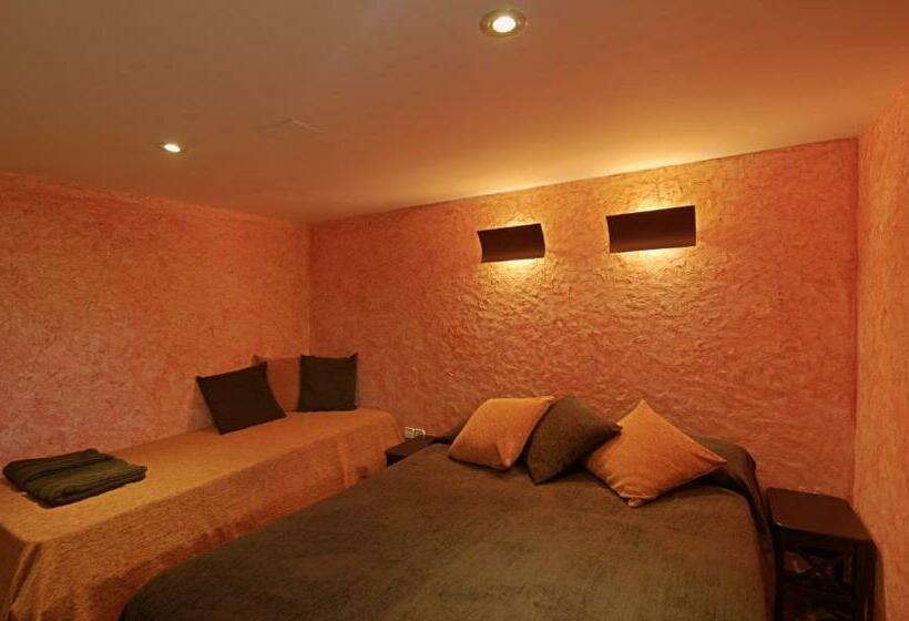 غرفة عائلية, El Balcó De Dorres