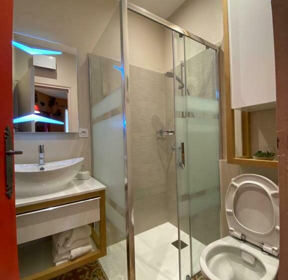 غرفة قياسية, Le Mimosa