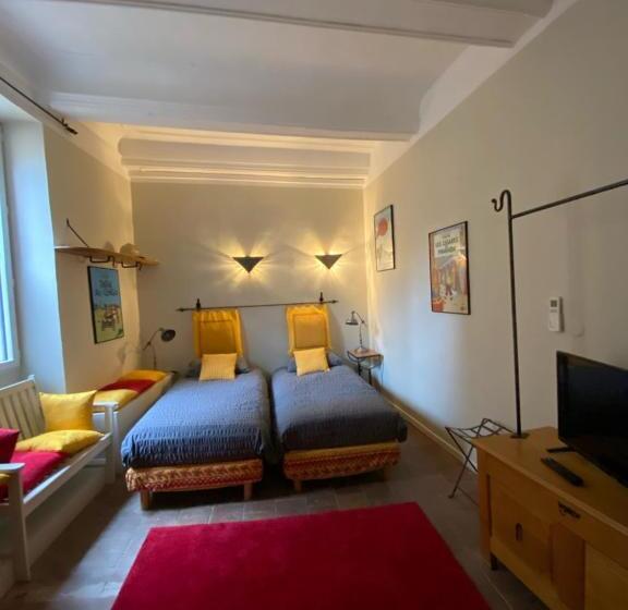 غرفة عائلية, Le Mimosa