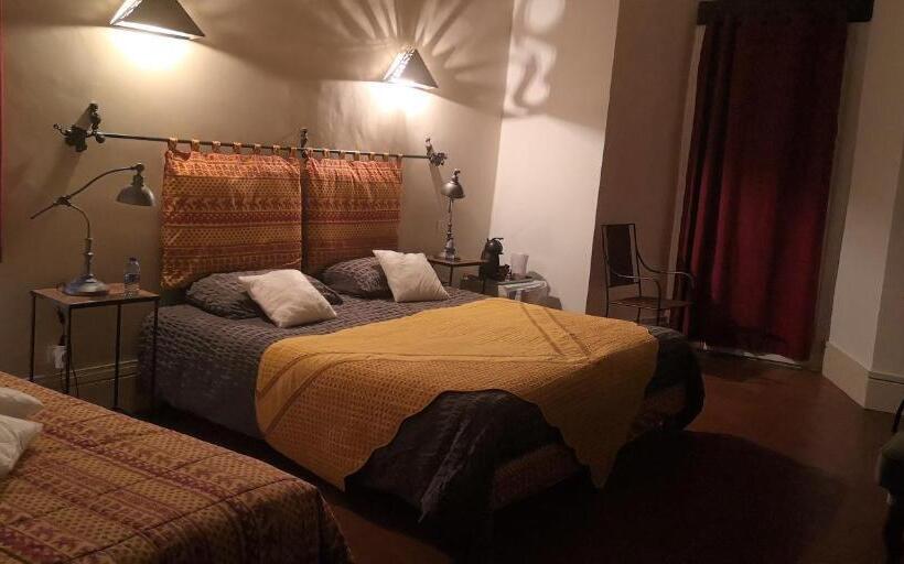 غرفة قياسية ثلاثية, Le Mimosa