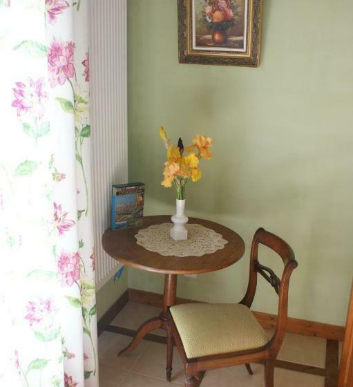 חדר לארבעה סטנדרטי עם נוף לגינה, Maison D'hotes Du Vert Vallon