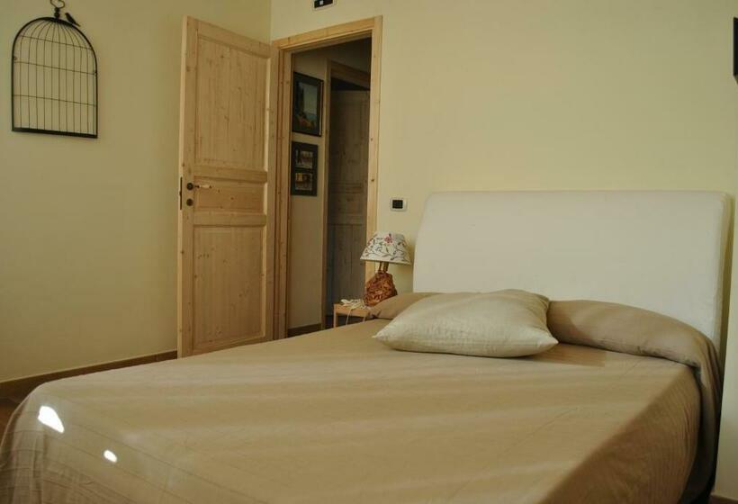 キングサイズベッドのスタンダードルーム, Agriturismo Petrarosa