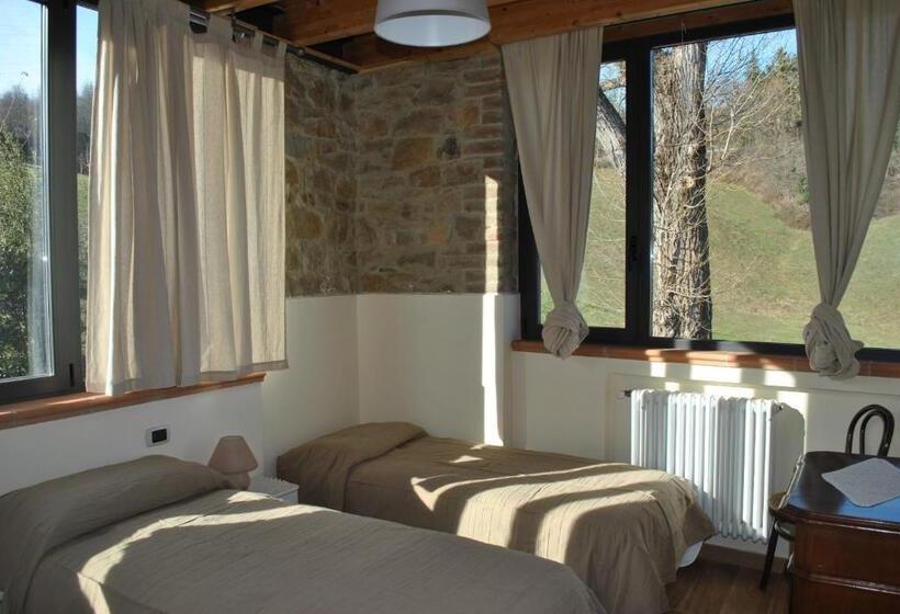 스탠다드 트리플 룸 가든 전망, Agriturismo Petrarosa