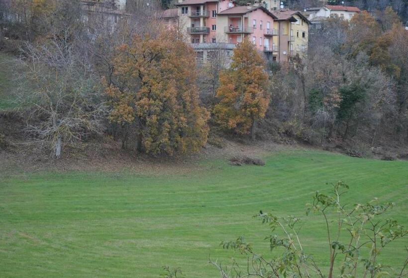 חדר אקונומי, Agriturismo Petrarosa