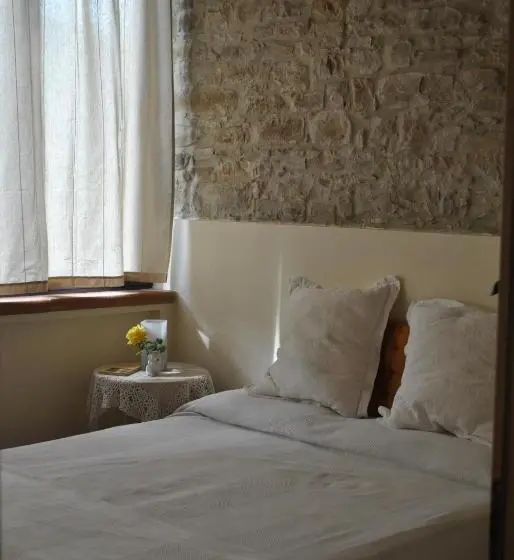エコノミールーム, Agriturismo Petrarosa